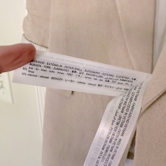 EUC - Zara Beige linen Blazer - size L - Picture 6 of 7